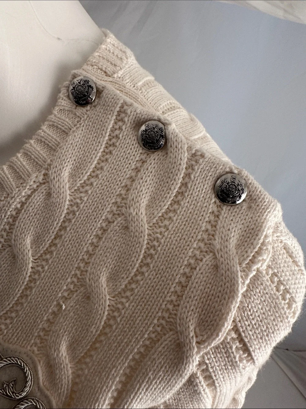 Ralph Lauren Winter Cream cable knit crew neck sweater with appliqué & buttons